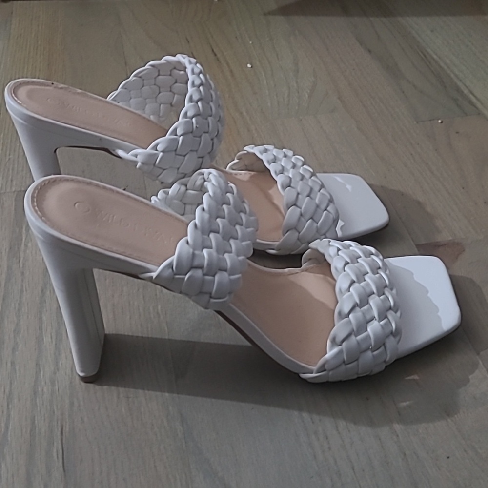 Sandals - Picture 4 of 4